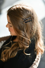 Load image into Gallery viewer, Whitney Alligator Clips Black and Tan