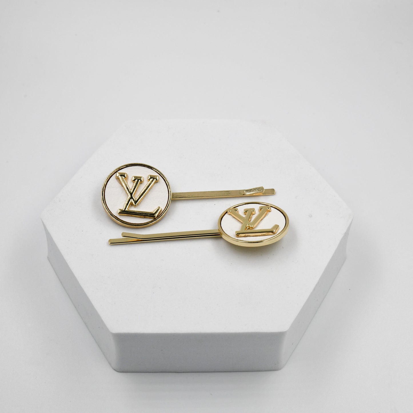 VL Round Clips White