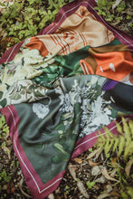 Load image into Gallery viewer, Kahu Bloom
