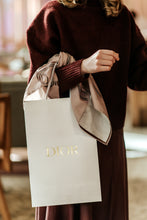 Load image into Gallery viewer, Elegant-Bow Esmé Mocha Mousse + Chocolate
