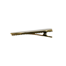 Load image into Gallery viewer, Brenda Alligator Clip Cream
