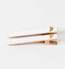 Load image into Gallery viewer, Winona PS Alligator Clips White
