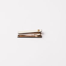 Load image into Gallery viewer, Winona PS Alligator Clips Cream
