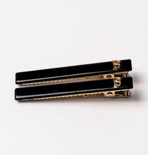 Load image into Gallery viewer, Winona PS Alligator Clips Black
