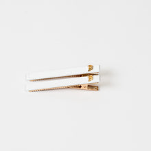Load image into Gallery viewer, Winona PS Alligator Clips White
