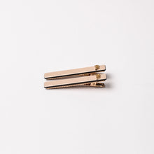 Load image into Gallery viewer, Winona PS Alligator Clips Beige
