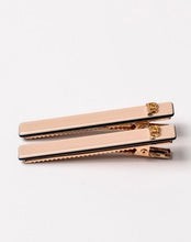 Load image into Gallery viewer, Winona PS Alligator Clips Beige
